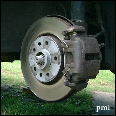 File:900 9-3 Front Brakes 02.jpg